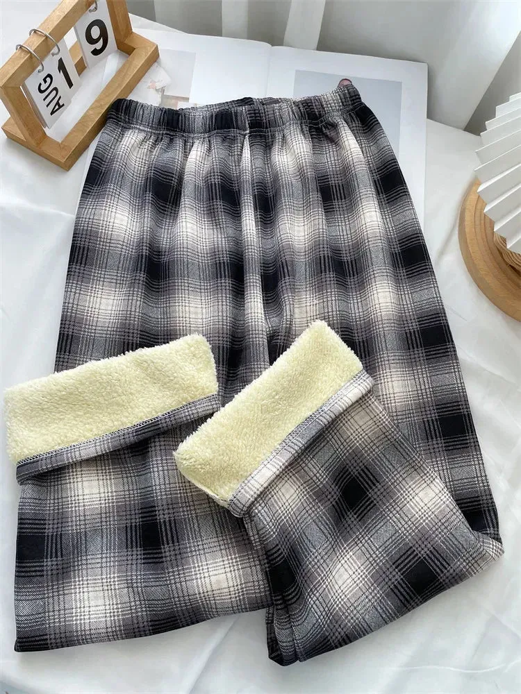 Trendy Women's Plaid Loungewear Pants - Plush Lined Sleepwear