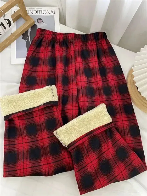 Trendy Women's Plaid Loungewear Pants - Plush Lined Sleepwear